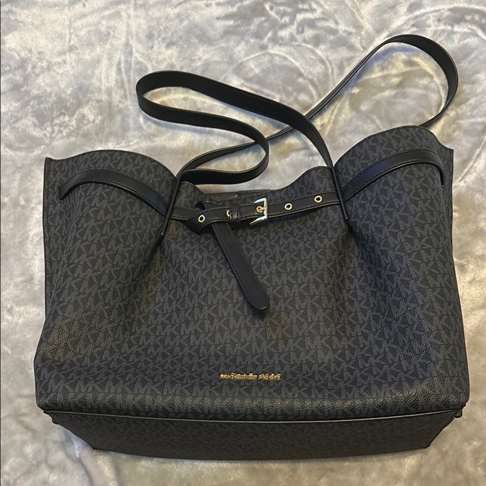 Michael Kors Black & Dark Gray Signature Tote - “New”